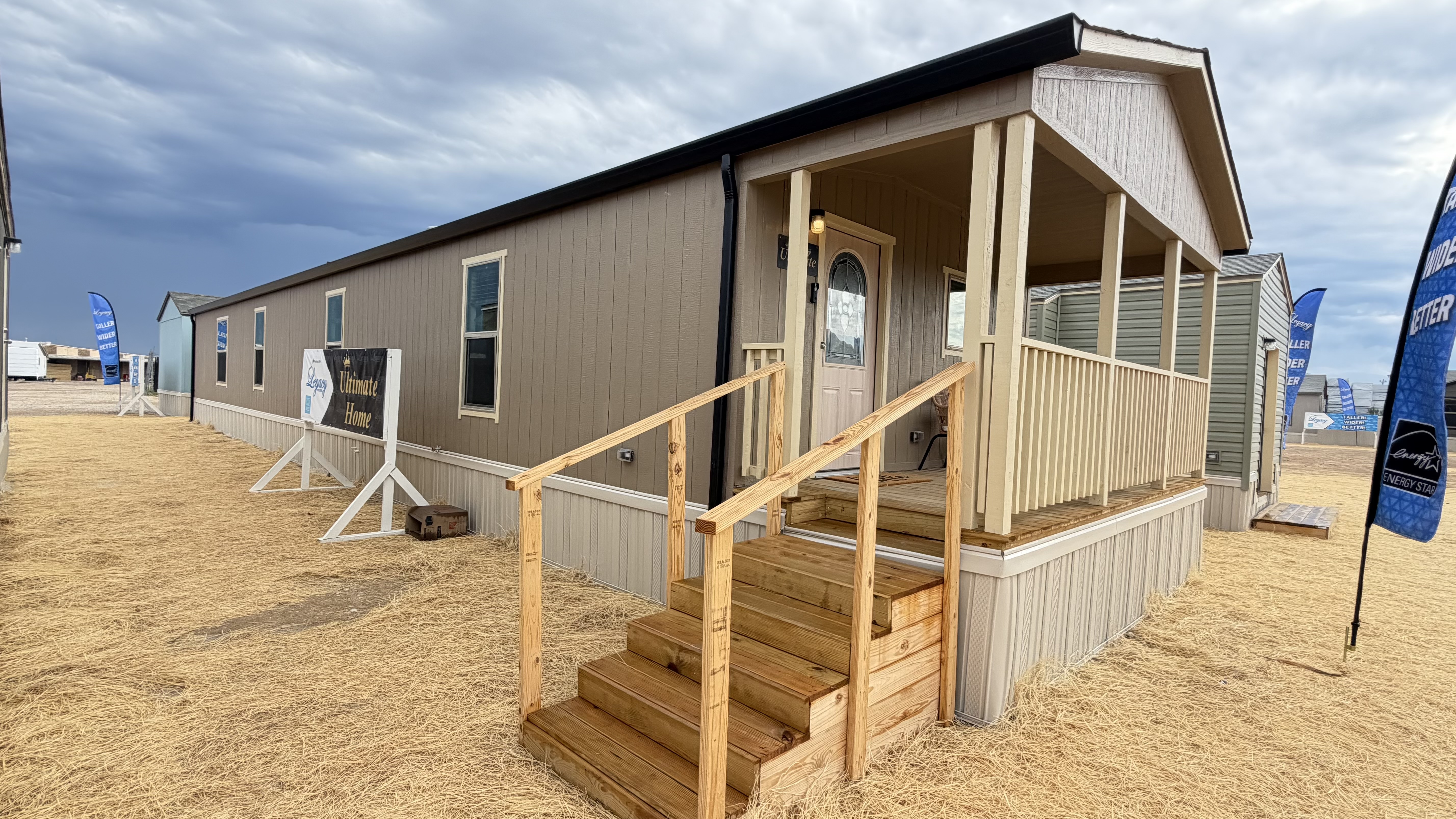 Tiny house with porch on the Oscar De Las Casitas lot in Greenville, Texas